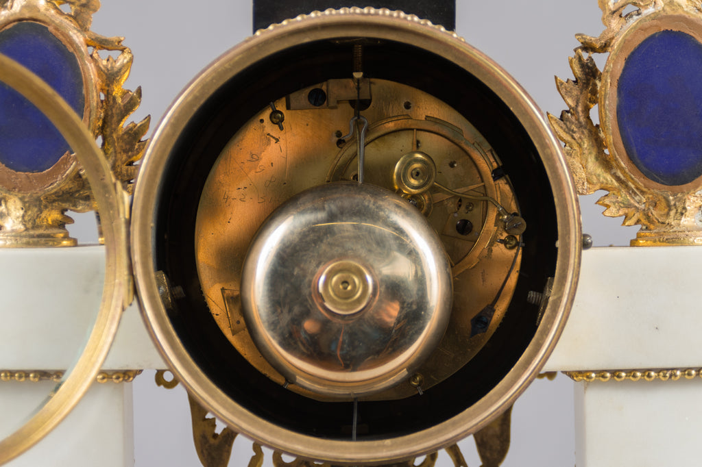 Louis XVI Ormolu-Mounted White Marble Mantel Clock by Thiéry, Paris